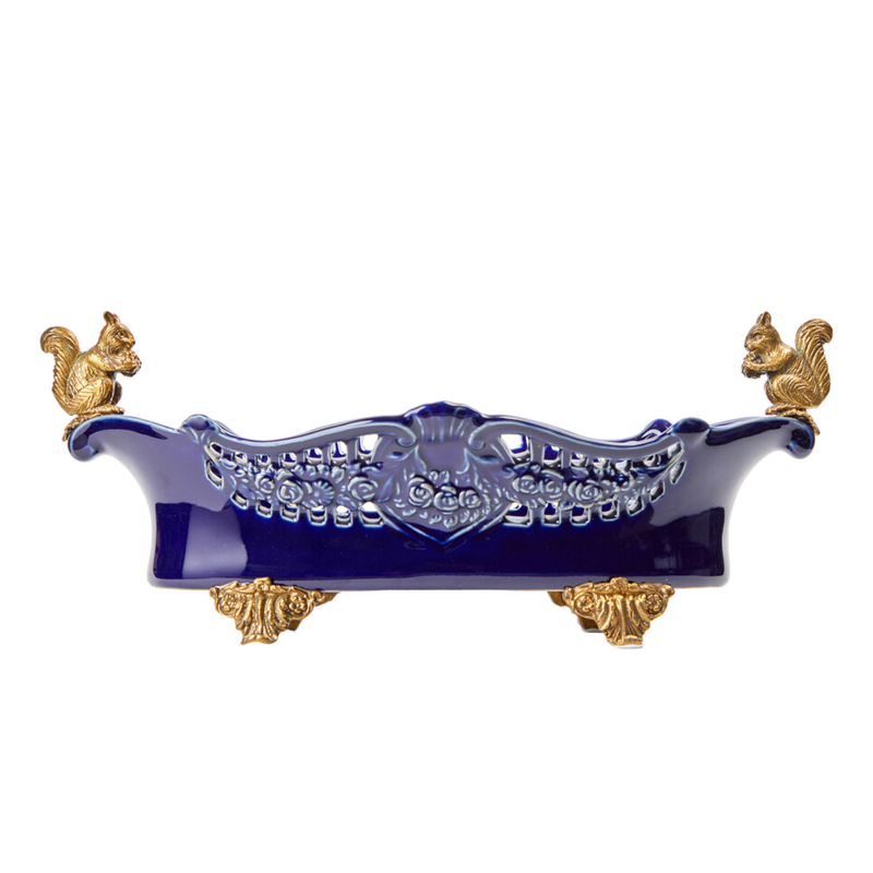Чаша темно-синего цвета из фарфора с бронзовыми фигурками белок Eden Garden porcelain and bronze Темно-синий Бронза Чаша темно-синего цвета из фарфора с бронзовыми фигурками белок Eden Garden porcelain and bronze Темно-синий Бронза в Самаре | Loft Concept