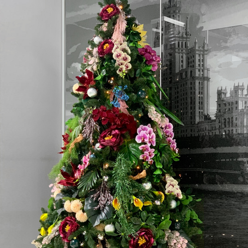 Ель Дизайнерская украшенная тропическими Цветами Christmas tree Tropical Flowers Красный Розовый Зеленый Желтый в Самаре | Loft Concept 