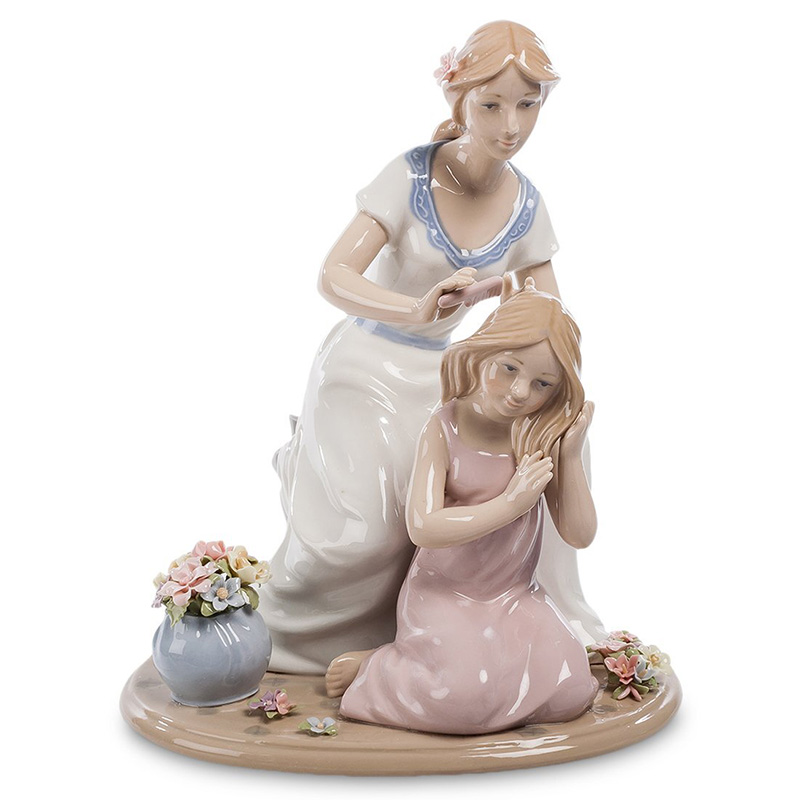 Статуэтка фарфоровая Мама с дочерью Charming Statuette Белый Розовый Серо-голубой Бежевый в Самаре | Loft Concept 