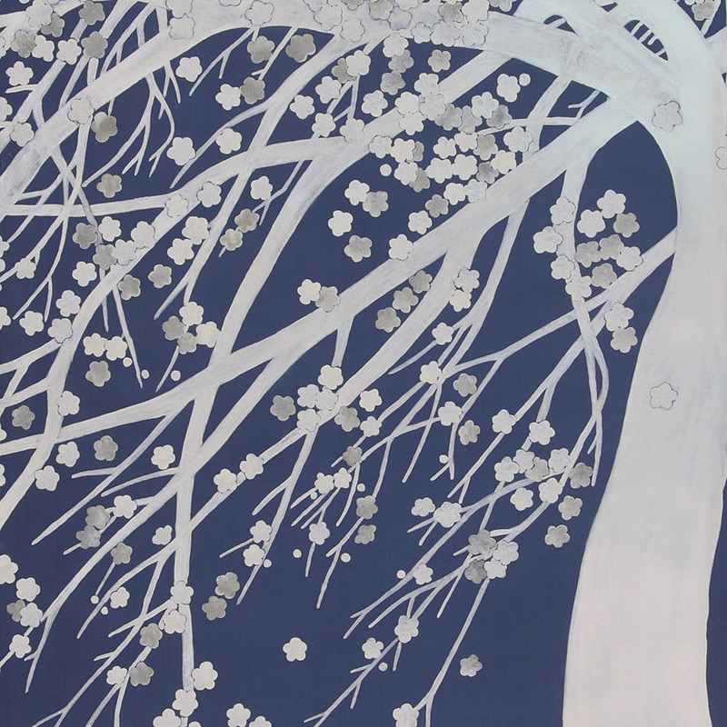 Обои ручная роспись в стиле Арт-деко Windswept Blossom Special Colourway on Dark Blue dyed silk Обои ручная роспись в стиле Арт-деко Windswept Blossom Special Colourway on Dark Blue dyed silk в Самаре | Loft Concept