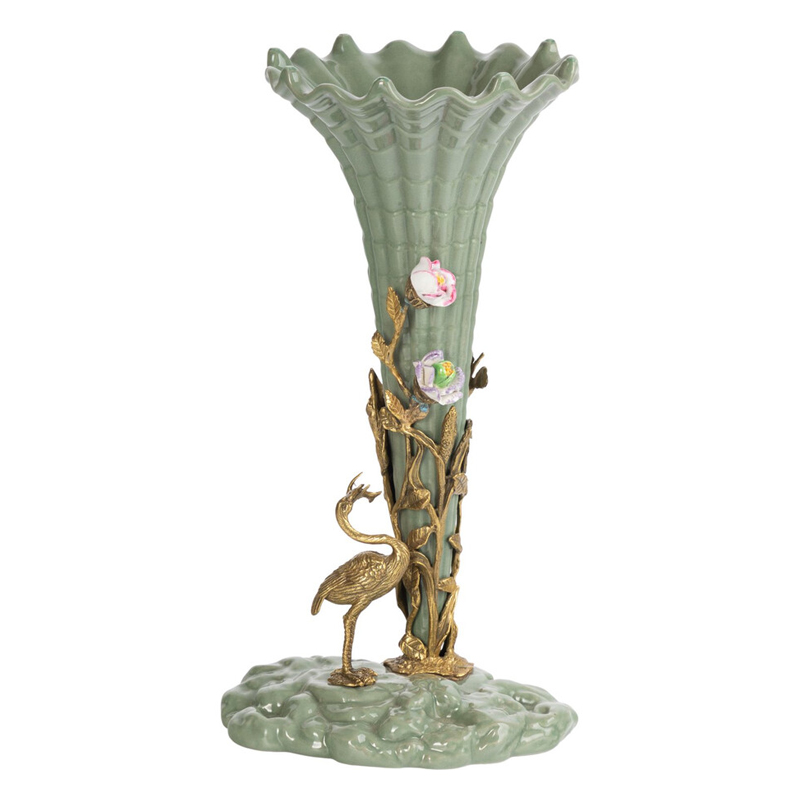 Ваза зеленая фарфоровая с волнистым краем с бронзовой фигуркой журавля Eden Garden  Зеленый Бронза в Самаре | Loft Concept 