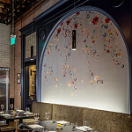 Обои ручная роспись Falling Flowers Standard colourway on Pale Grey dyed silk варинант исполнения - 3 | Loft Concept в Самаре