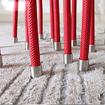 Дизайнерский журнальный стол с круглой прозрачной столешницей и основанием в виде красных металлических тросов Wires варинант исполнения - 3 | Loft Concept в Самаре