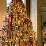 Комплект Новогодней Елки вместе с серебряной мишурой и красными лентами варинант исполнения - 1 | Loft Concept в Самаре