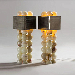 Настольная лампа с основанием из 24 выточенных сферических камней Through Stone варинант исполнения - 2 | Loft Concept в Самаре