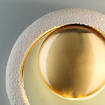 Бра с бежевым текстурным кольцом и латунным шаром в центре Tactile  варинант исполнения - 6 | Loft Concept в Самаре