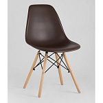 Пластиковый стул на ножках из массива бука Eames Brown варинант исполнения - 1 | Loft Concept в Самаре