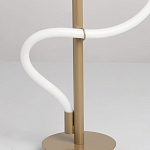 Настольная лампа белым изогнутым плафоном на круглой подставке Luke Lampco Tracer Lamp варинант исполнения - 4 | Loft Concept в Самаре