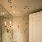 Обои ручная роспись Butterflies Icarus on Rose Shadow metallic silk варинант исполнения - 1 | Loft Concept в Самаре