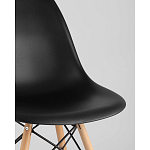 Пластиковый стул на ножках из массива бука Eames Black варинант исполнения - 2 | Loft Concept в Самаре