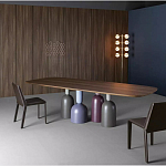 Обеденный стол деревянный с разноцветными фигурными ножками Cop варинант исполнения - 2 | Loft Concept в Самаре