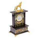 Часы настольные с декором в виде волка из натурального камня Офиокальцит Wolf Stone Clock варинант исполнения - 2 | Loft Concept в Самаре