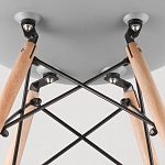 Пластиковый стул на ножках из массива бука Eames Cappuccino варинант исполнения - 9 | Loft Concept в Самаре