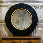 Зеркало в черной фактурной раме с золотым кантом Summon the Light варинант исполнения - 4 | Loft Concept в Самаре