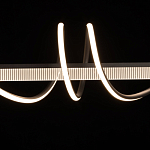 Люстра линейная черного цвета с волнообразным металлическим элементом Luke Lampco Tracer Lamp варинант исполнения - 4 | Loft Concept в Самаре