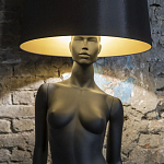 Лампа MANNEQUIN LAMP с абажуром изгибы тела варинант исполнения - 6 | Loft Concept в Самаре