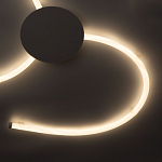 Люстра белого цвета с тремя изогнутыми светодиоидными плафонами Luke Lampco Tracer Lamp варинант исполнения - 5 | Loft Concept в Самаре