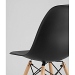 Пластиковый стул на ножках из массива бука Eames Black варинант исполнения - 3 | Loft Concept в Самаре