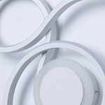 Бра белого цвета с изогнутыми световыми линиями и круглым основанием Luke Lampco Tracer Lamp варинант исполнения - 5 | Loft Concept в Самаре