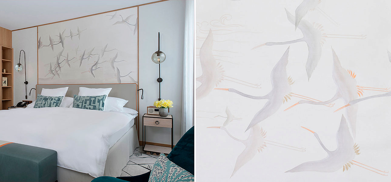Обои ручная роспись Cranes Scroll Original colourway on Natural Mica metallic silk Обои ручная роспись Cranes Scroll Original colourway on Natural Mica metallic silk - Loft-Concept в Самаре