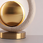 Настольная лампа с бежевым текстурным кольцом и латунным шаром в центре Tactile   варинант исполнения - 7 | Loft Concept в Самаре