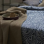 Постельное белье темно-синего цвета с рисунком Blossom Essence Sophie варинант исполнения - 7 | Loft Concept в Самаре