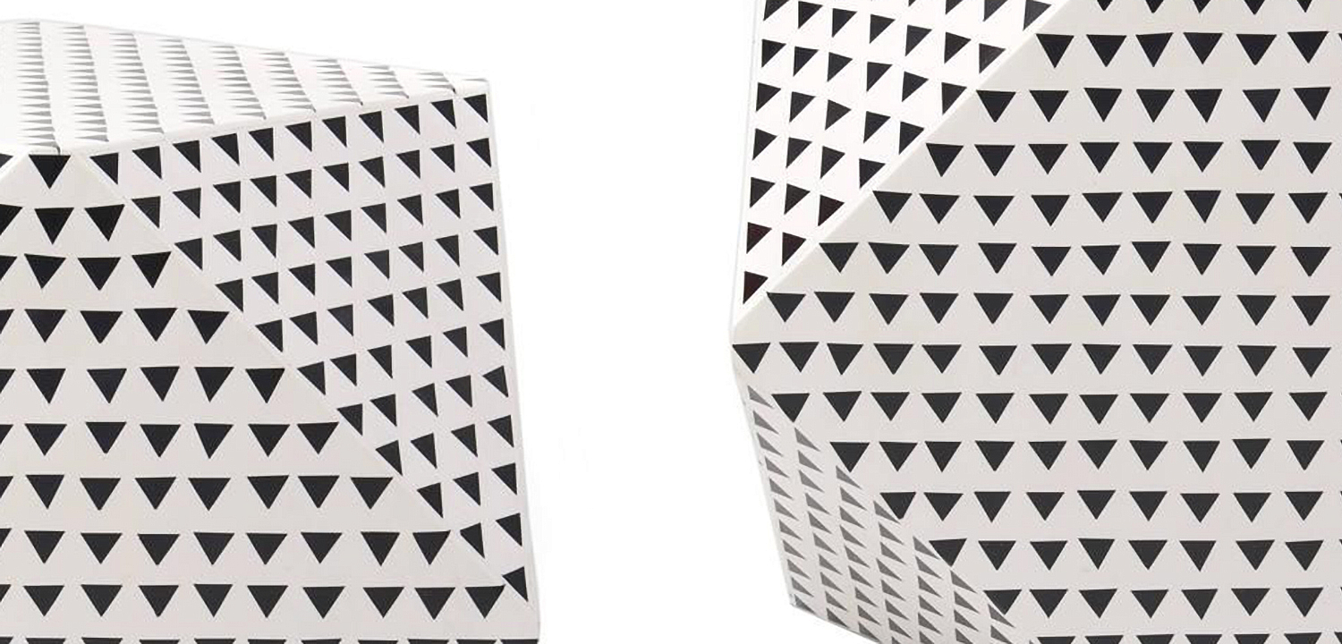 Triangular Black and White Geometric side table Triangular Black and White Geometric side table - Loft-Concept в Самаре