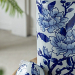 Ваза цилиндрической формы с крышкой и синим цветочным узором на белом фоне Blue & White Ornament варинант исполнения - 4 | Loft Concept в Самаре