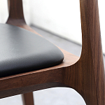 Стул деревянный с мягким сиденьем из черной натуральной кожи Moon Walnut Furniture варинант исполнения - 7 | Loft Concept в Самаре