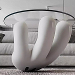 Дизайнерский журнальный стол с круглой прозрачной столешницей на белом фигурном основании Luqak варинант исполнения - 3 | Loft Concept в Самаре