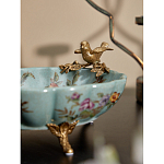 Блюдо из голубого фарфора с бронзовой птичкой Blue Garden варинант исполнения - 6 | Loft Concept в Самаре