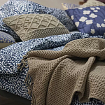 Постельное белье темно-синего цвета с рисунком Blossom Essence Sophie варинант исполнения - 5 | Loft Concept в Самаре