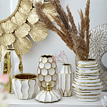 Ваза белая с рельефной поверхностью и золотыми полосами Vase Beehive варинант исполнения - 7 | Loft Concept в Самаре