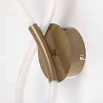 Бра с белым плафоном в форме восьмерки и круглым основанием Luke Lampco Tracer Lamp варинант исполнения - 4 | Loft Concept в Самаре