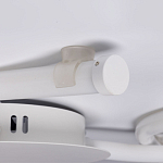 Люстра белого цвета с тремя изогнутыми светодиоидными плафонами Luke Lampco Tracer Lamp варинант исполнения - 7 | Loft Concept в Самаре