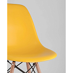 Пластиковый стул на ножках из массива бука Eames Yellow варинант исполнения - 2 | Loft Concept в Самаре
