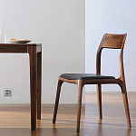 Стул деревянный с мягким сиденьем из черной натуральной кожи Moon Walnut Furniture варинант исполнения - 5 | Loft Concept в Самаре