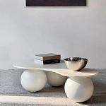 Дизайнерский журнальный стол с изогнутой столешницей на круглых ножках Rigilyr варинант исполнения - 1 | Loft Concept в Самаре