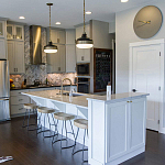 Подвесной светильник с круглым белым плафоном в индустриальном стиле Feiss варинант исполнения - 7 | Loft Concept в Самаре