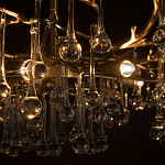 Потолочная люстра в виде ветвей деревьев золотого цвета с прозрачными подвесками-каплями Droplet Chandelier варинант исполнения - 6 | Loft Concept в Самаре