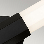 Бра для ванных комнат вертикальное с длинным белым матовым плафоном в форме шестиугольника на круглом основании Hinkley варинант исполнения - 17 | Loft Concept в Самаре