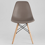 Пластиковый стул на ножках из массива бука Eames Cappuccino варинант исполнения - 3 | Loft Concept в Самаре