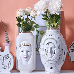 Ваза с декоративными лицами и графическими элементами в виде сердец и символов Faces of Imagination варинант исполнения - 2 | Loft Concept в Самаре