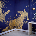 Обои ручная роспись в стиле Арт-деко Whistler Peacocks Colourway SC-100 on Empire Blue dyed silk варинант исполнения - 2 | Loft Concept в Самаре