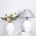 Декоративная ваза белая керамическая с абстрактным объемным декором Molecule Collection варинант исполнения - 4 | Loft Concept в Самаре