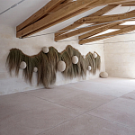 Большая дизайнерская Инсталляция из соломы RAFFIA Installation  варинант исполнения - 6 | Loft Concept в Самаре