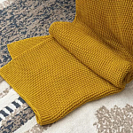 Плед из хлопка жемчужной вязки горчичного цвета Waffle Comfort варинант исполнения - 6 | Loft Concept в Самаре