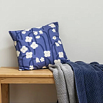 Подушка декоративная синяя с цветочным принтом Blossom Essence Emily варинант исполнения - 5 | Loft Concept в Самаре