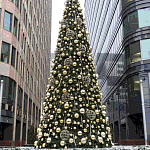 Уличная Новогодняя Ель с золотыми шарами и звездой на вершине в комплекте варинант исполнения - 1 | Loft Concept в Самаре