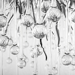 Люстра подвесная с прозрачными стеклянными подвесками в форме капель Диаметр 60 см Droplet Chandelier варинант исполнения - 16 | Loft Concept в Самаре